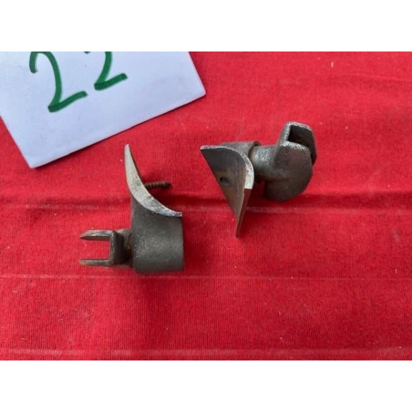 2 supports haut et bas déflecteur air sur porte Citroën Traction AV