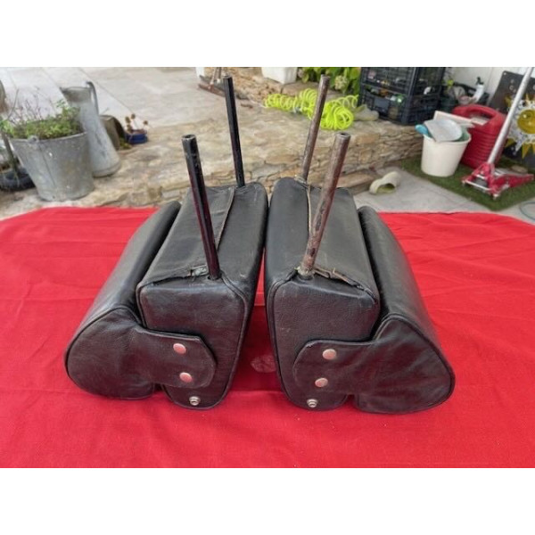 2 appui tête cuir noir original Citroën DS 20 21 ou 23