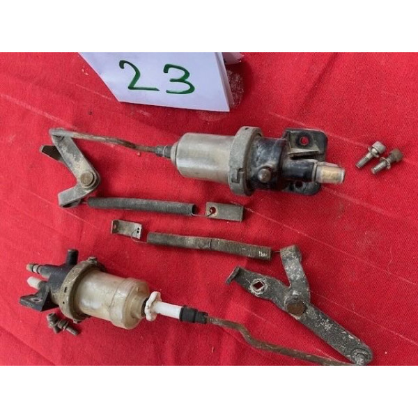 2 récepteurs + leviers de commande phares tournant Citroën SM Maserati