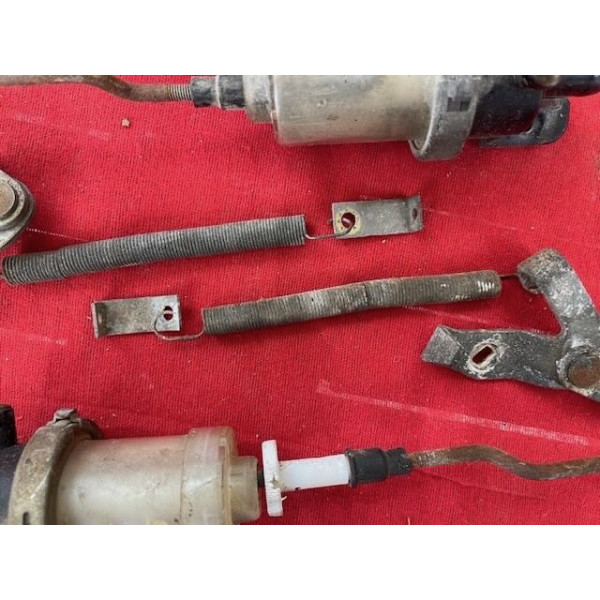 2 récepteurs + leviers de commande phares tournant Citroën SM Maserati