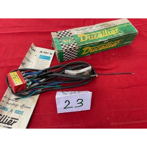 Ensemble coffret neuf origine Ducellier phares additionnel Citroën AMI6