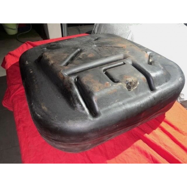 Réservoir original Citroën SM Maserati carburateur