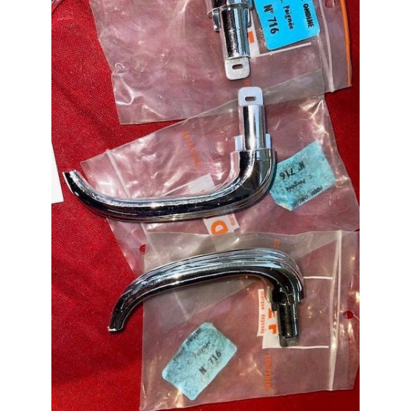 4 poignées de porte neuve Renault Dauphine ou Ondine