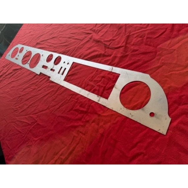 Tôle tableau de bord neuve Renault 8 Gordini