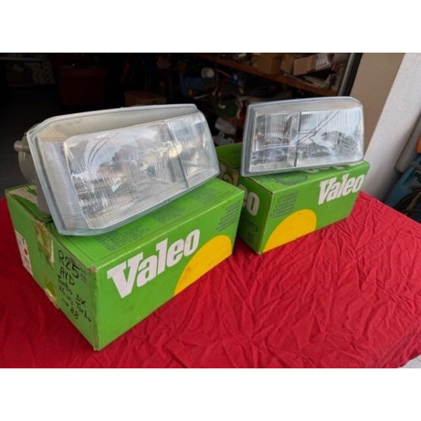 Renault 25 turbo DX V6 turbo jeu de 2 optiques de phares projecteur Valeo neuf