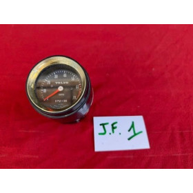 Compte tours Smiths original Volvo P1800 122S ou autre