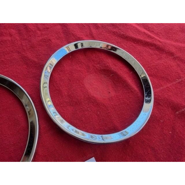 2 cerclages de compteurs Veglia Alpine A110 Ferrari 250 Maserati