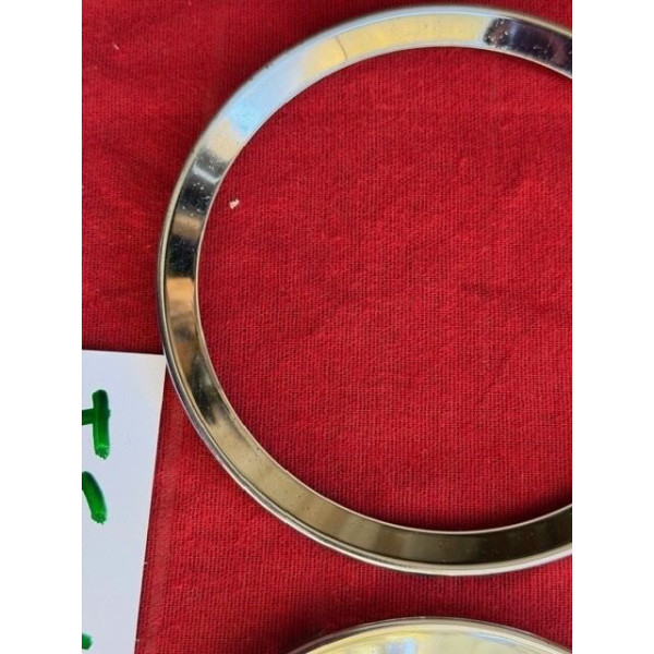 2 cerclages de compteurs Veglia Alpine A110 Ferrari 250 Maserati