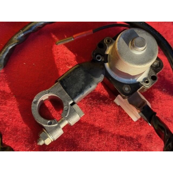 Relais de démarrage neuf sous capot moteur original Citroën ID DS 20 21 ou 23