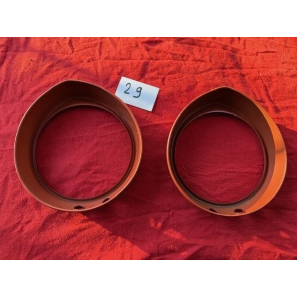 2 cerclages de phares neuf original Peugeot 404 berline ou break