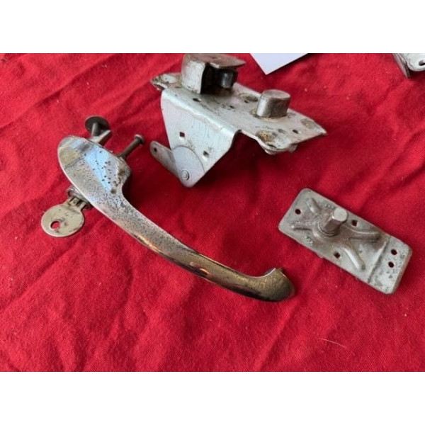 Accastillage de fermeture de portes original Alpine A110