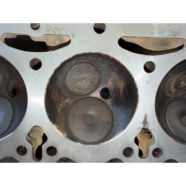 Culasse rectifiée et éprouvée Citroën DS 21 ou 23 injection électronique