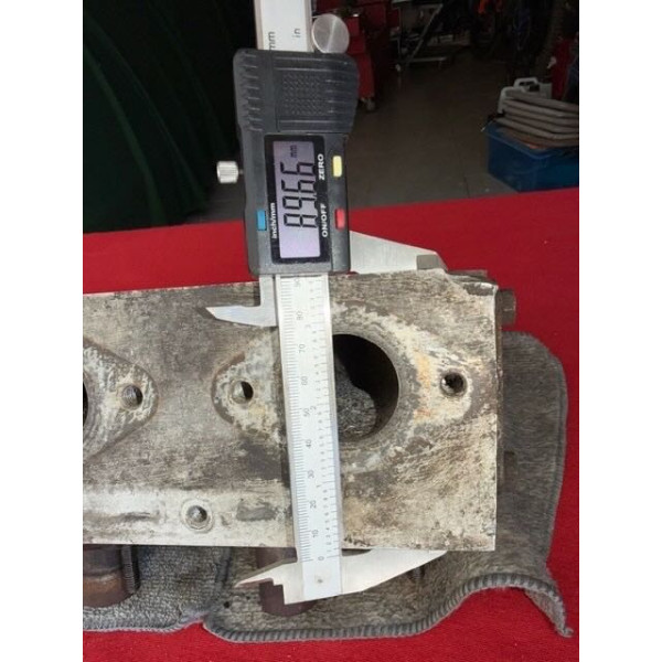 Culasse rectifiée et éprouvée Citroën DS 21 ou 23 injection électronique