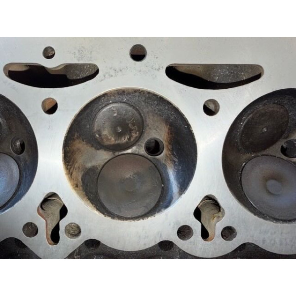 Culasse rectifiée et éprouvée Citroën DS 21 ou 23 injection électronique