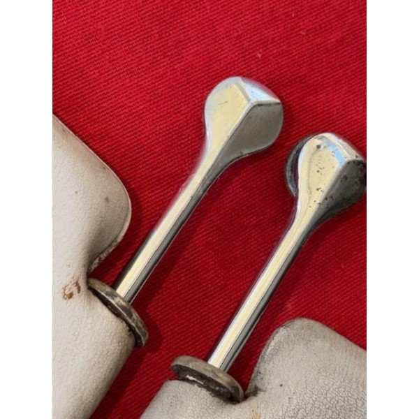 2 pare soleil originaux Citroën DS Pallas tout modèle