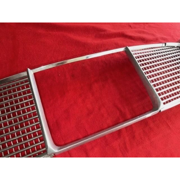 Habillage accessoire Robri arrière Renault Dauphine