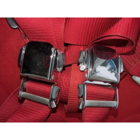 Jeu de ceintures de sécurité rouge option Citroën DS 19 ou 21 Pallas 1965-1969