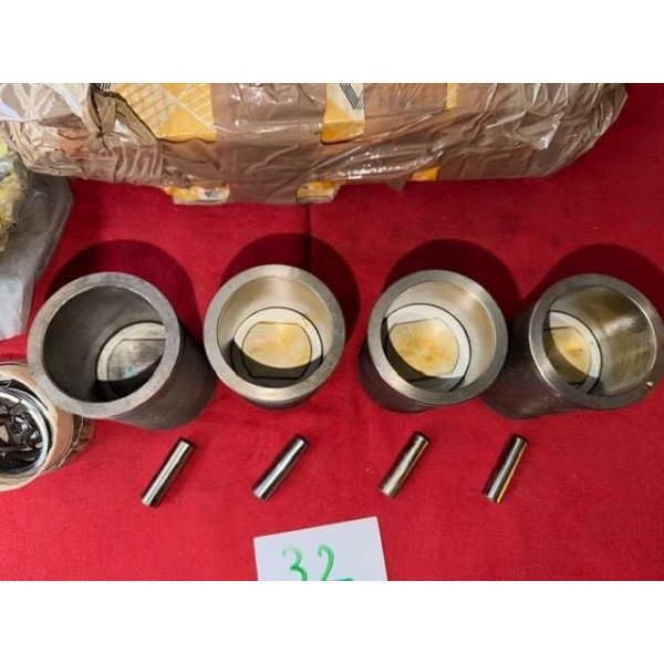 Chemises pistons neuf original Renault 4 ou 5 L ou TL 1ère génération