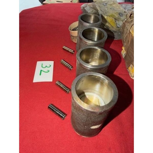 Chemises pistons neuf original Renault 4 ou 5 L ou TL 1ère génération