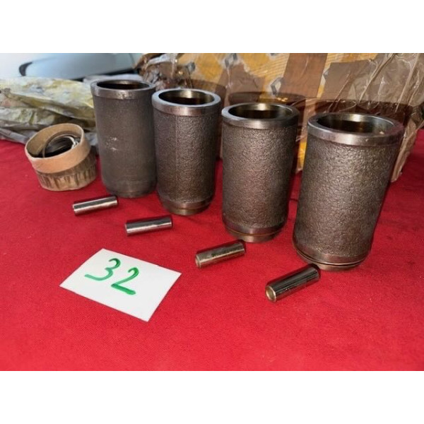 Chemises pistons neuf original Renault 4 ou 5 L ou TL 1ère génération
