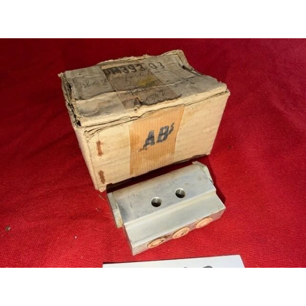 Bloc de répartition neuf original Citroën ID 19 1ère génération