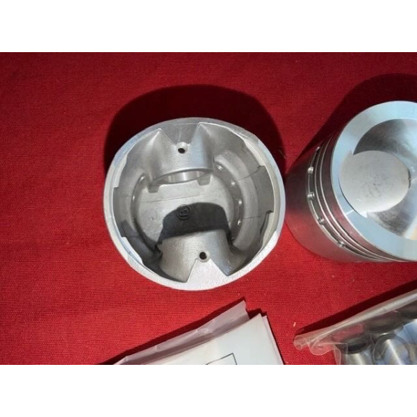 4 pistons neuf Bretille Alpine A110 1255 R8 Gordini complet axe et segments