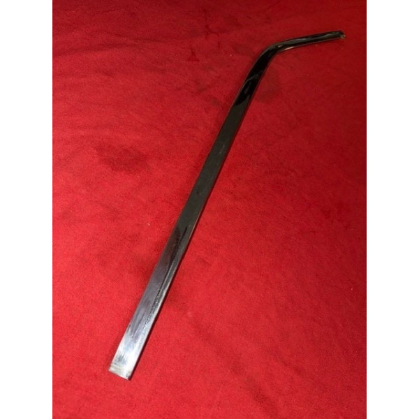 Habillage inox côté gauche lunette arrière Citroën SM Maserati
