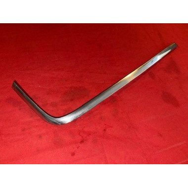 Habillage inox côté gauche inférieur lunette arrière Citroën SM Maserati