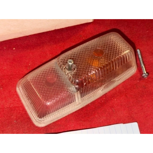 Cabochon de clignotant veilleuse droit origine neuf Peugeot 204 J7
