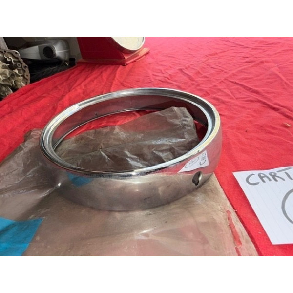 Cerclage de phare chrome neuf original Simca 1301 1501 CG Rally 1 et 2
