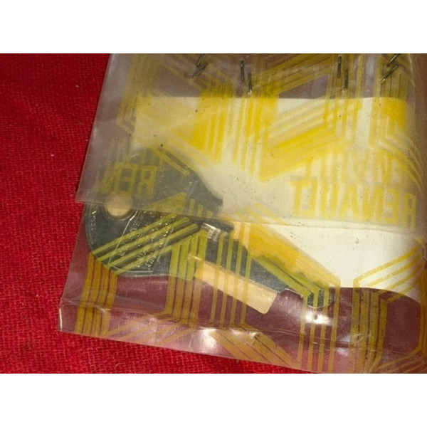 Petit lot pièces et serrures Renault 12
