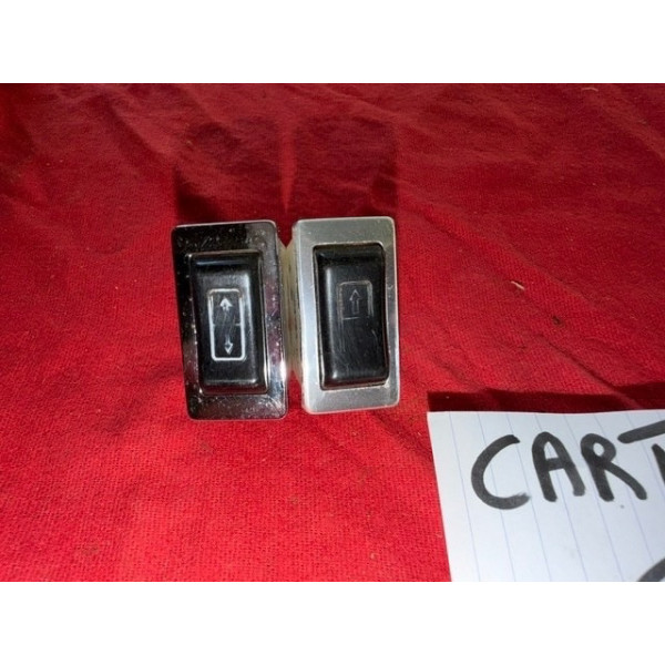 2 boutons de lève vitres originaux Citroën SM Maserati