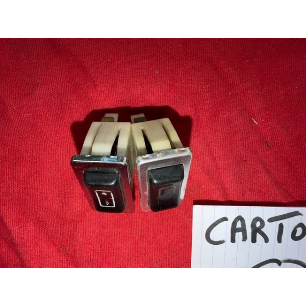 2 boutons de lève vitres originaux Citroën SM Maserati
