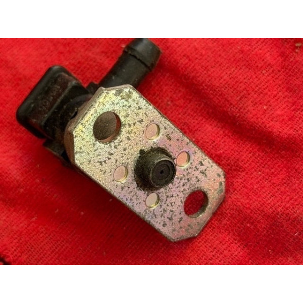 Injecteur Bosch origine de départ à froid Citroën DS 21 ou 23 injection