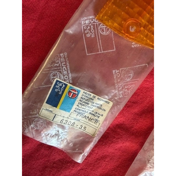 2 cabochons de veilleuses clignotants neuf origine Peugeot 504 berline break