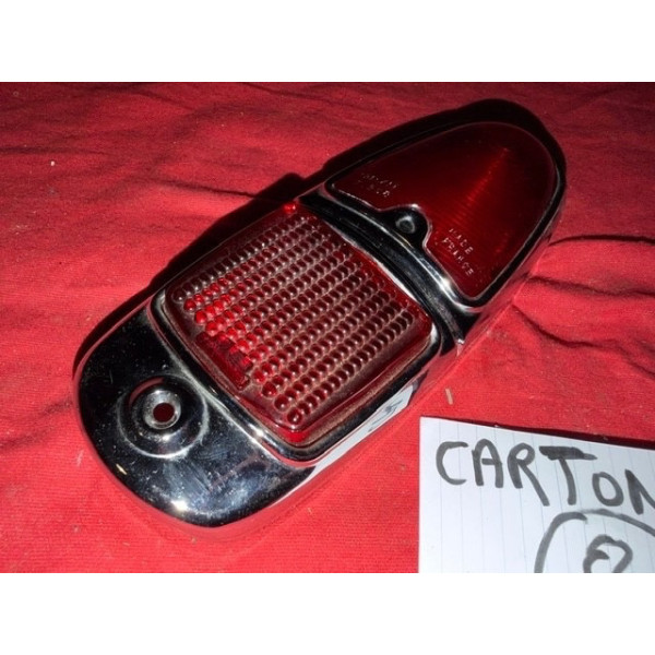 Cabochon de feu neuf arrière original Peugeot 403 break