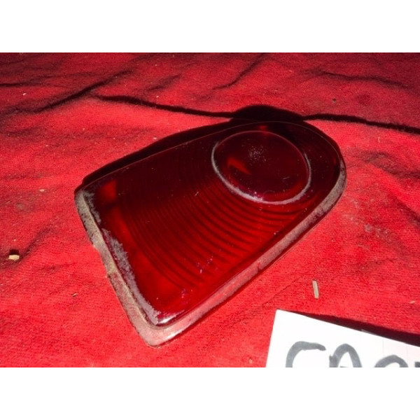 Cabochon de feu arrière en verre original Peugeot 403 tout modèle