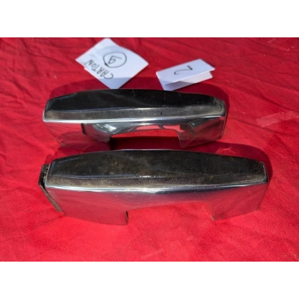 Jeu de 2 butoirs arrière de pare choc originaux droit et gauche Renault 8 Gordini