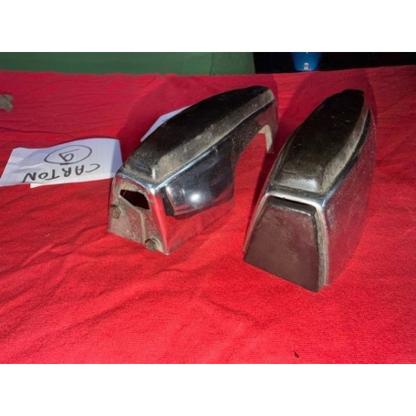 Jeu de 2 butoirs arrière de pare choc originaux droit et gauche Renault 8 Gordini
