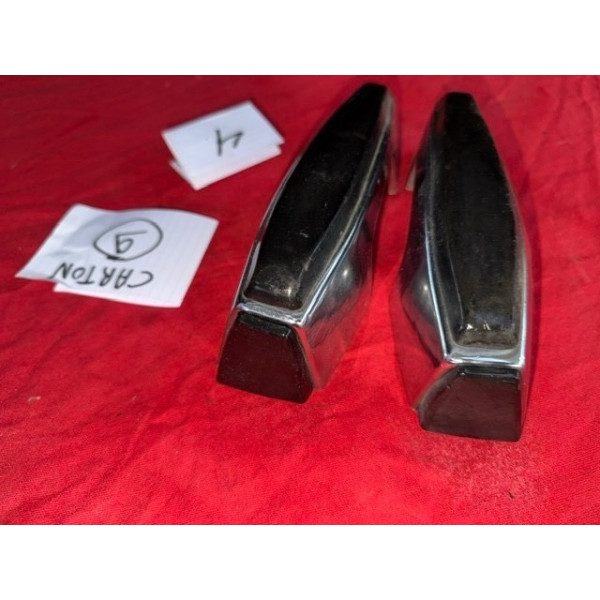 Jeu de 2 butoirs arrière de pare choc originaux droit et gauche Renault 8 Gordini