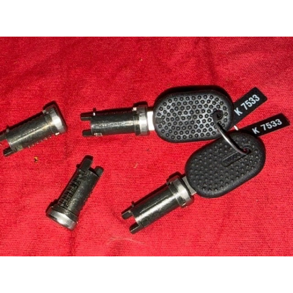 4 barillets neufs pour portes coffre neiman boîte à gants Citroën C25 Peugeot J5