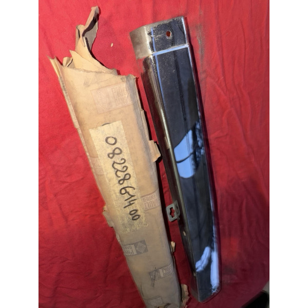 Lame centrale de pare choc neuf original Renault 8 Major
