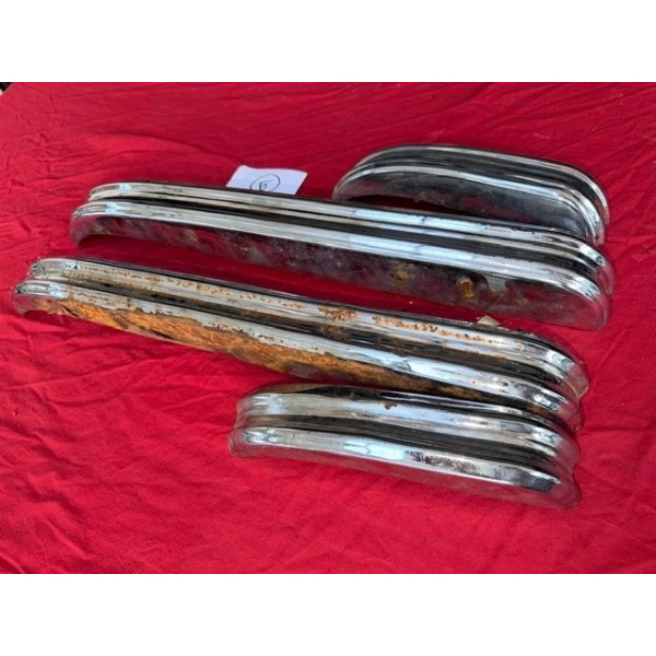 Lot de pare chocs original Jaguar XK 120 à restaurer