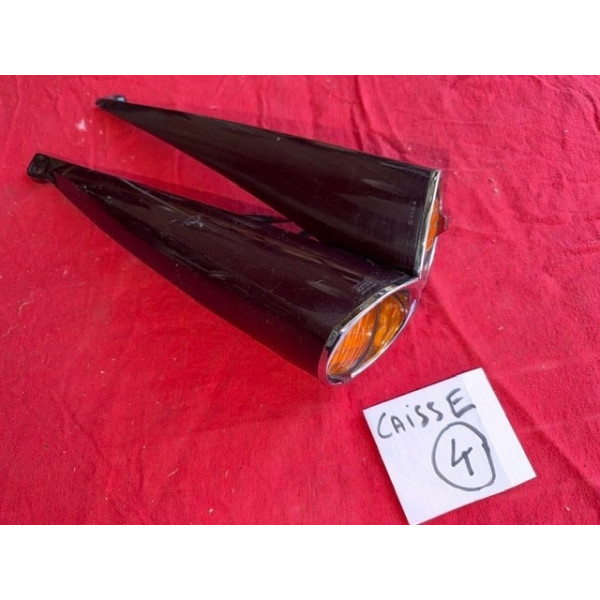 2 cornets de clignotants arrière plastique Citroën DS 19 1ère génération