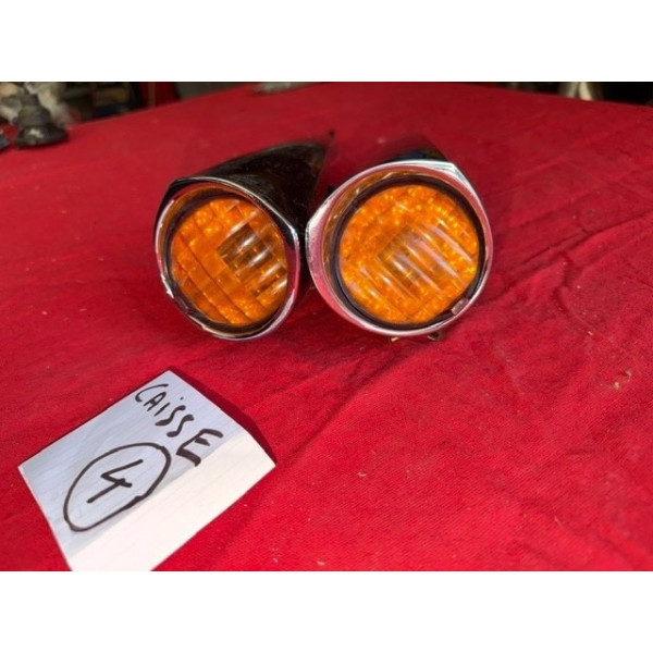 2 cornets de clignotants arrière plastique Citroën DS 19 1ère génération