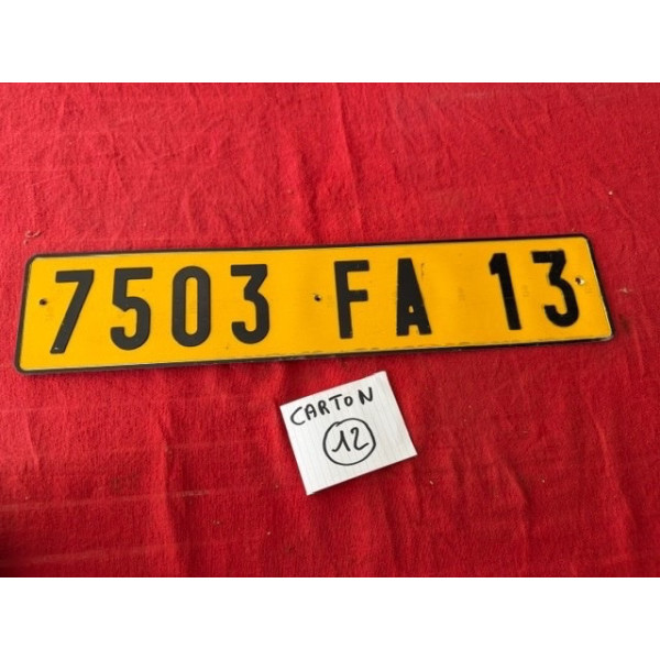 Ancienne plaque d'immatriculation d'époque années 60 vintage Automobilia
