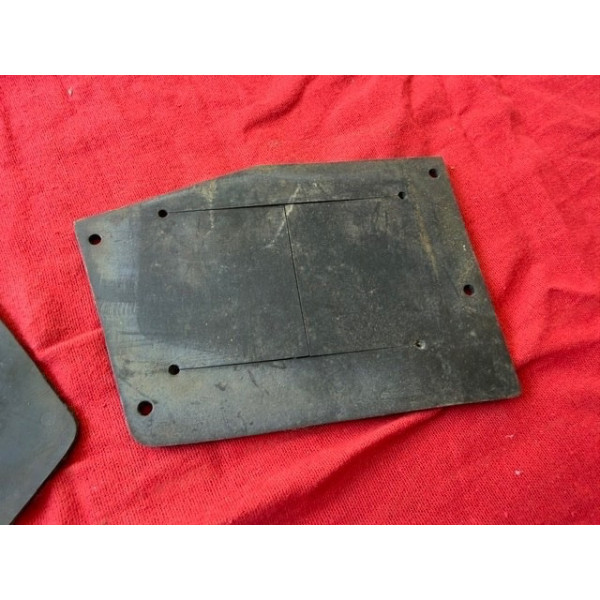 2 pare poussières aile avant neuf Citroën DS 19 20 21 et 23 1968 à 1975