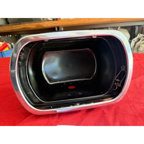 Cuvelage original avec cerclage chrome Peugeot 504 coupé cabriolet 1er modèle