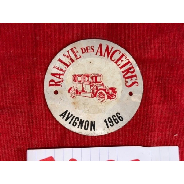 Badge de rally véhicule ancien Rally des ancêtres Avignon 1966