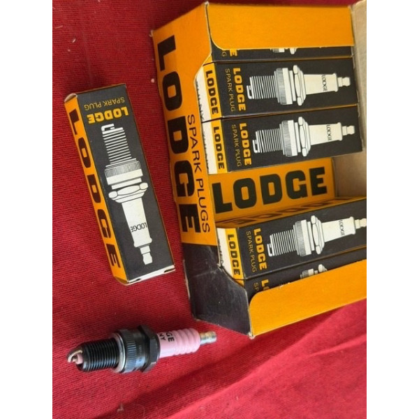 Lot de 12 bougies neuves Lodge 3HLNY Citroën SM Maserati Lamborghini BMW Ford RS